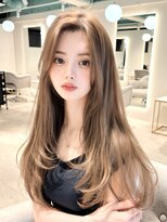 マインバイアフロートギンザ(MYNE by AFLOAT GINZA)&nbsp;レイヤーカット/顔周り/ミルクティーベージュ