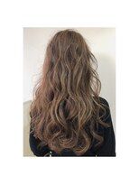 ビーダッシュアヴェダ(B dash AVEDA)&nbsp;グレージュロング