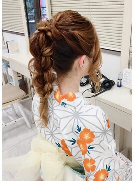 リサ 恵比寿(risa.) 浴衣にも合う*編み下ろしポニー