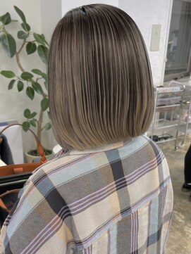 サンク 原宿 表参道(cinq) ダブルカラー/ケアブリーチ/インナーカラー/ハイライト[原宿]