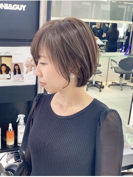 トニーアンドガイ 青山店(TONI & GUY) 大人丸みショート 美髪 束感 似合わせ シアーカラー