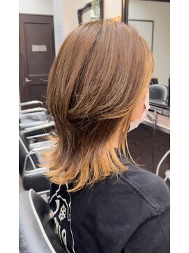 コークハットヘアーズ(Coke Hat Hairs) セミロングウルフカット（20代）