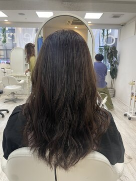 アルターシェリー(aL-ter che'rie) 艶カラー[デザインカラー/レイヤーカッ/ウェットヘア]