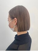 柔らかベージュ×ナチュラルボブショート