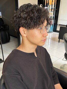 アイズ 海老名(AIZU) センターパートパーマ メンズパーマ ツイストスパイラルパーマ