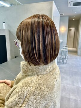 カケル(×.) 大人パツッとボブ/アンブレラカラー