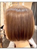 筋感ボブ×極細ハイライトカラー◎