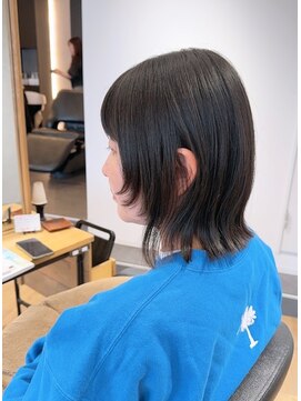 アンジュールリバティー(UN JOUR LIBERTY) 顔周りレイヤーボブ