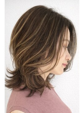 ウル(ulu) 名東区　ハイライト　白髪ぼかし　透明感カラー　ミルクティー