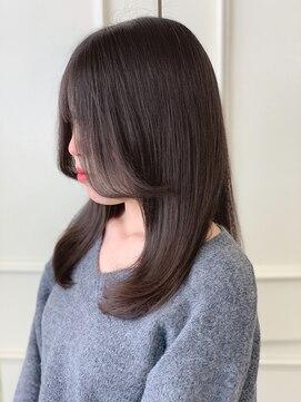 フラッシュ ヘアーアンドスキン(Flash hair&skin) 艶カラー×くすみベージュ