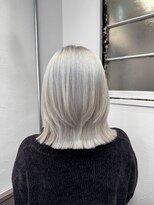 ヘアーサロン キー(Hair salon key) ホワイトブロンド