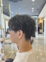 フィッツ(Fits) センターパート×波巻きパーマ