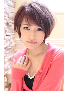 レウナ 外苑前(Reuna) 吉瀬美智子さん風ひし形ショートレイヤー