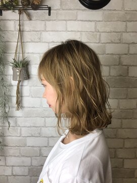 アイズ 渋沢(AIZU) ハーフ顔になれる♪セミディ