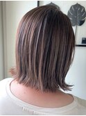 ナチュラル外ハネボブ×ハイライトグレージュ