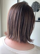 カミットチャーチ(KAMITTO CHUUCH) ナチュラル外ハネボブ×ハイライトグレージュ