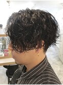 ツイストスパイラルパーマ波巻きセンターパートツーブロック