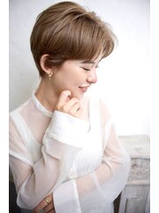 刈り上げ女子/ハンサムショート/ミルクティーアッシュ/髪質改善