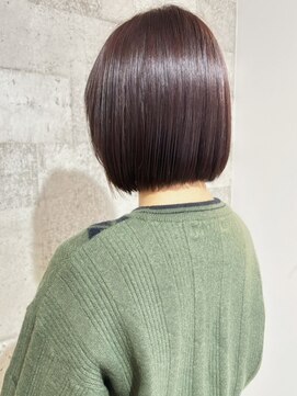 レジナヴィータ 栄(Reginavita) 切りっぱなしボブ 艶感 ブラウンベージュ ミニボブ 20代30代