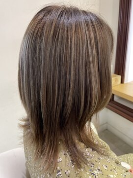 アイズウェスト(I's WEST) 似合わせカット/立体感ハイライト/小顔ヘア