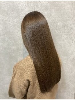 フレイズ銀座(Fraise Ginza)の写真/[潤い・手触り・艶]美髪に最適なトリートメントをご提案!大人気のSUBLIMIC酸熱TRも◎[銀座][有楽町][新橋]