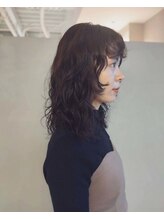 エカ(Eka) 大人なウエーブカールMIXパーマ