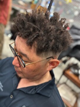 フォーコーナーズカットショップスリーセント 栄(FourCornersCutShop 3/cent) スパイキーアフロ