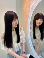 エラ(Ella)&nbsp;【back side】美髪ストレート×透明感グレージュ