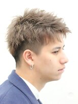 テン 心斎橋(tenn.)&nbsp;心斎橋スパイキーパーマビジネスヘアフェザーショートパーマ緩め