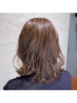 ヘアサロン アティリー(Hair Salon Attirer) 西梅田/ボブ/グレーベージュ/白髪ぼかし/ハイライト/ベージュ