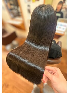 フリージア(freesia) 髪質改善/艶髪ロング/ヘッドスパ