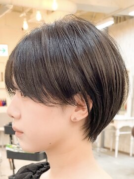 シシ 大宮(She 2.) ショート/ショートボブ/ショートカット/丸みショート/大宮