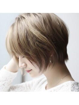 グリッター 泉中央店(GRITTERs)の写真/【泉中央駅から徒歩5分】重たい印象を与えない*暗色でも透明感のあるグレイカラー★ハイライトで立体感も◎