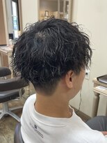 アルターリール(aL ter Rire)&nbsp;MEN’S HAIR/サーフカール/刈り上げセンターパート/中村