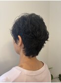癖毛を生かしたカーリーヘア