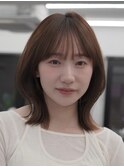 韓国風くびれミディアムボブハッシュカット