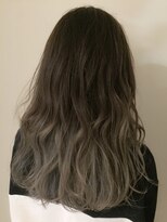 ヘアースペース トム(Hair Space TOM) イルミナカラーやわらかグラデーショングレージュ