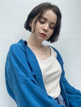 レオニード 表参道(LEONID) ボブ ホワイトアッシュ ショートパーマ 佐々木