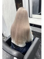 リア 大阪梅田(Ria)&nbsp;～韓国ヘア　ホワイトベージュ～【Ria 大阪　梅田】