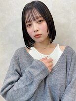 イルウィ(irwi)&nbsp;【トレンド】小顔　黒髪ボブルフ　ベージュインナーカラー