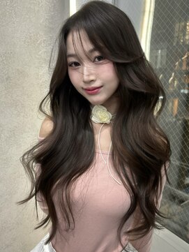 ユニ 原宿(uni) 韓国ヘアヨシンモリ顔周りカット前髪カットロングレイヤーカット