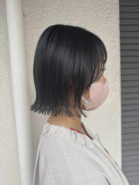 イニシオ(inicio) 切りっぱなしミニボブ