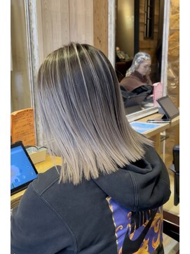 ラグーン(LAGOON) バレイヤージュグレージュハイライトダブルカラーケアブリーチ