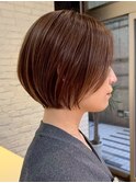 横浜西口レイヤーボブショコラベージュ丸みショートボブ前髪あり