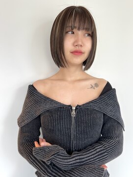 ピーキー(PEAKY.) ハイライトボブ