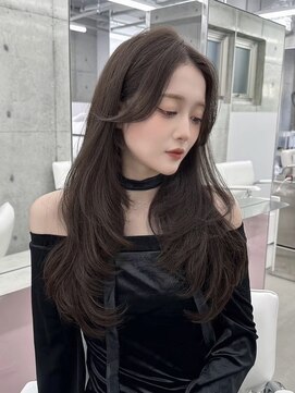 フォンズ(FONS) 透明感グレージュカラー/ロングレイヤー/顔周りカット