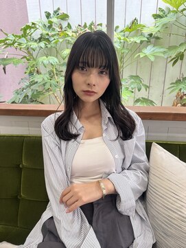 サンクチュアリ ウィズエデン 京橋店(Sanctuary with eden) セミロングの韓国風くびれ巻き