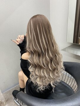 エミーバイモアムー(Emmie byMoremuu) 【埼玉YU-TA ギャルスタイル】