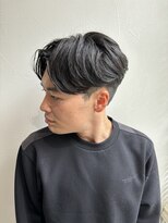 グラフ 立川(Graph.)&nbsp;センターパートニュアンスツーブロックワンカールパーマ