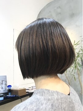 エトネ ヘアーサロン 仙台駅前(eTONe hair salon) お客様スタイル　シンプルボブ